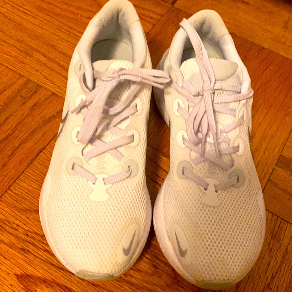 Worn once Nike renew white and silver